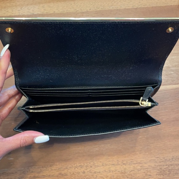 Prada Large Saffiano Black Leather Wallet - Picture 4 of 8